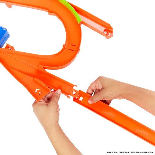 Hot Wheels Stunt Tracks Mid-Air Crash Track Set