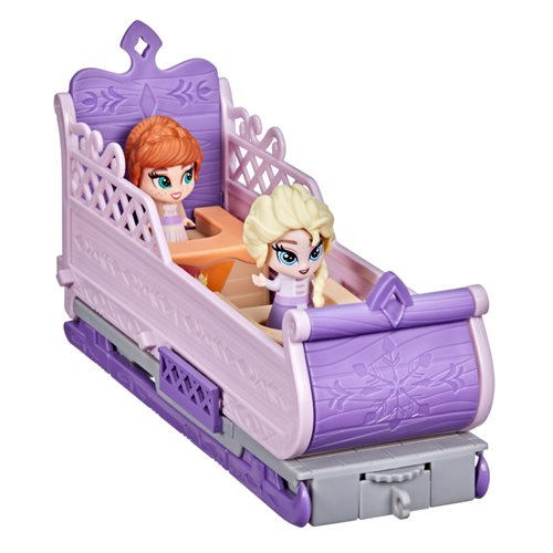 Frozen 2 Twirlabouts Picnic Playset Sled-to-Castle