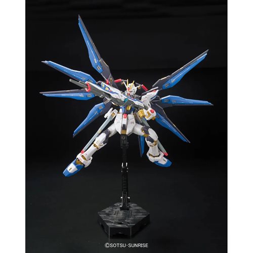 Mobile Suit Gundam Seed Destiny Strike Freedom Gundam Real Grade 1:144 Scale Model Kit