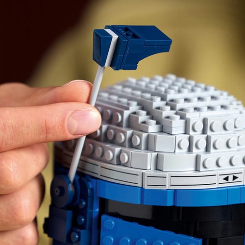 LEGO Star Wars 75408 Jango Fett Helmet - Entertainment Earth