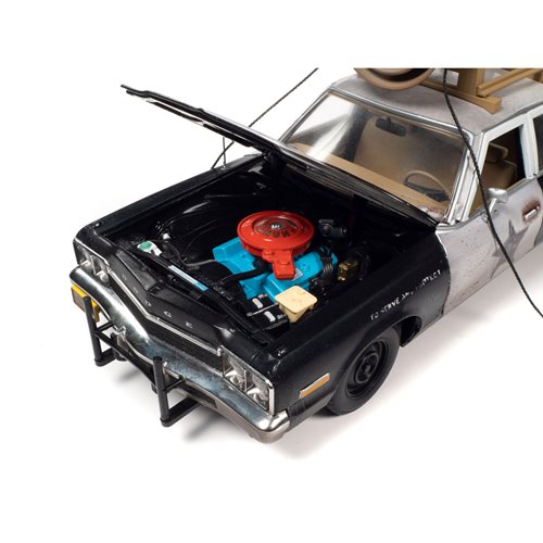 Blues Brothers 1974 Dodge Monaco Police Pursuit 1:18 Scale Die-Cast Metal Vehicle with Figures