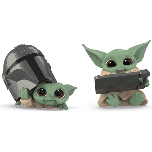 Star Wars The Mandalorian Baby Bounties Helmet and Datapad