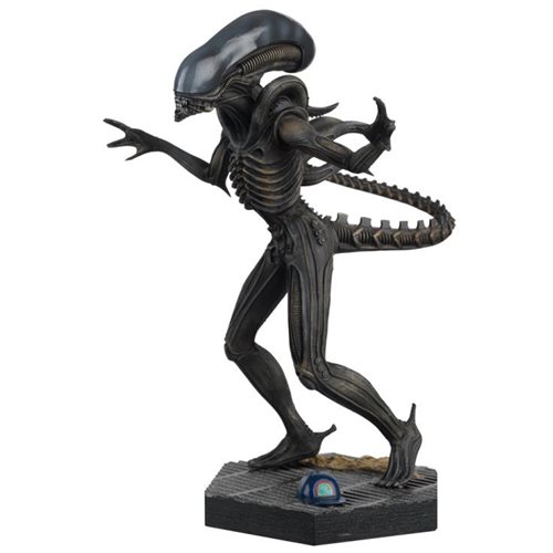Alien and Predator Collection Xenomorph Drone Figure