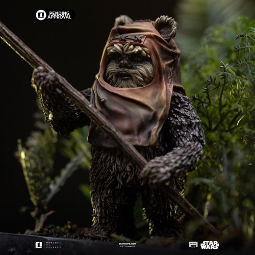 Star Wars: Return of the Jedi Leia and Wicket 1:10 Art Scale Limited Edition Statue