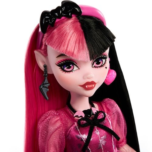 Monster High Draculaura's Day Out Doll - Entertainment Earth