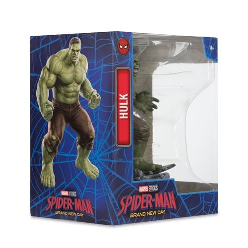 Marvel Studios Wave 1 Spider-Man: Brand New Day Hulk 1:10 Scale Posed Figure with Scene