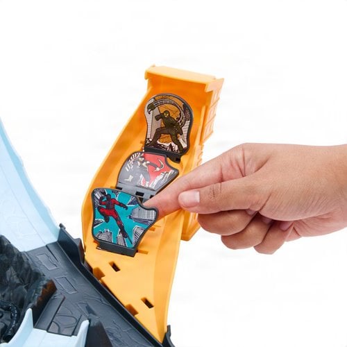 Spider-Man: Brand New Day Hot Wheels Superstar Speeders Spider-Man and Hulk Smashdown Track Set