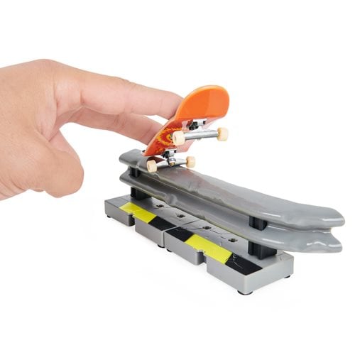 Tech Deck Versus Series Fingerboard 2-Pack and Obstacle Set