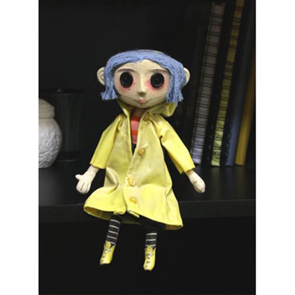 Coraline Movie ~ CORALINE JONES ~ 10"  Prop Doll Replica by NECA 2020 