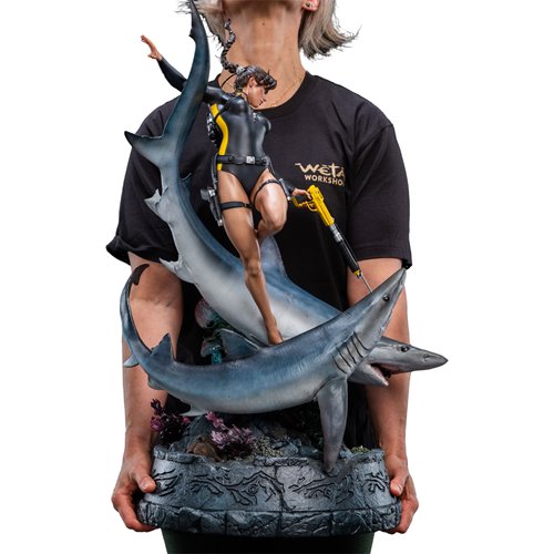 Tomb Raider Lara Croft Quest for Avalon Limited Edition 1:4 Scale Statue