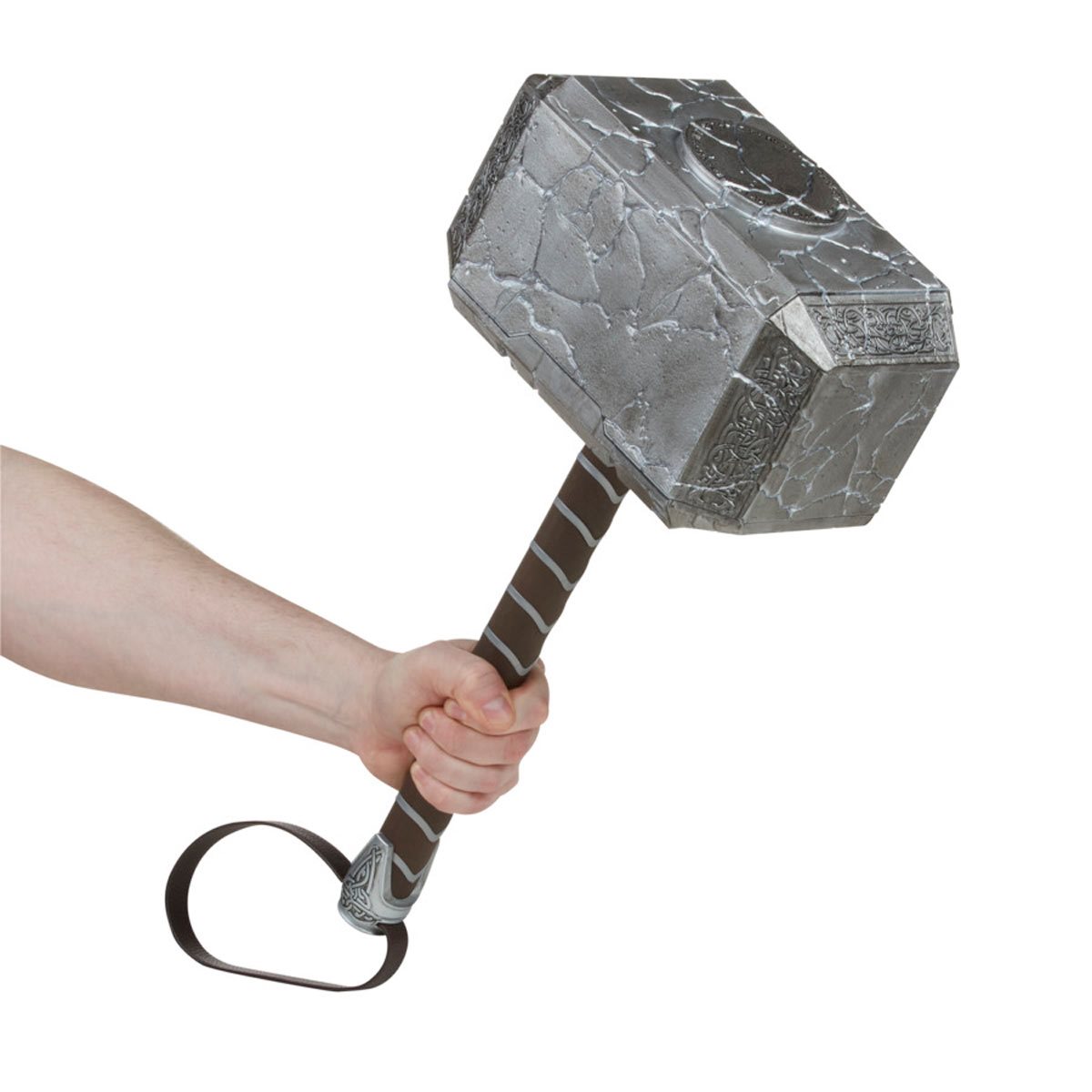 Esta réplica oficial del Mjolnir demostrará si eres digno de levantar el  martillo de Thor, aunque cuesta 129 euros