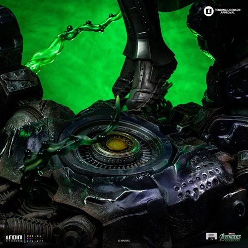 Avengers: Doomsday Doctor Doom Legacy Replica 1:4 Limited Edition Statue