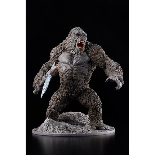Godzilla vs. Kong Battle Axe Kong Hyper Solid Statue