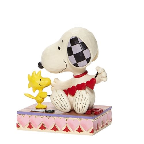 Peanuts Snoopy With Hearts Garland Stringing Hearts by Jim Shore Statue