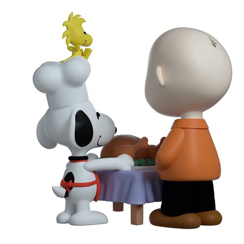 Peanuts Collection Charlie & Snoopy Thanksgiving Vinyl Figure #12
