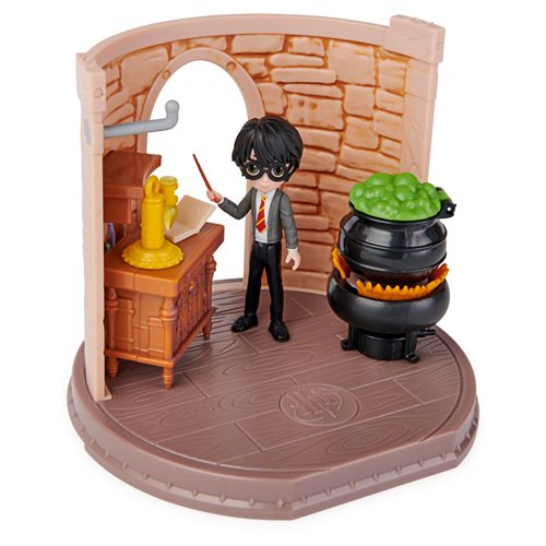 Harry Potter Wizarding World Potions Classroom Magical Minis Playset