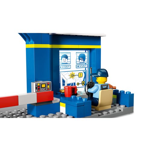 LEGO 60370 City Police Station Chase
