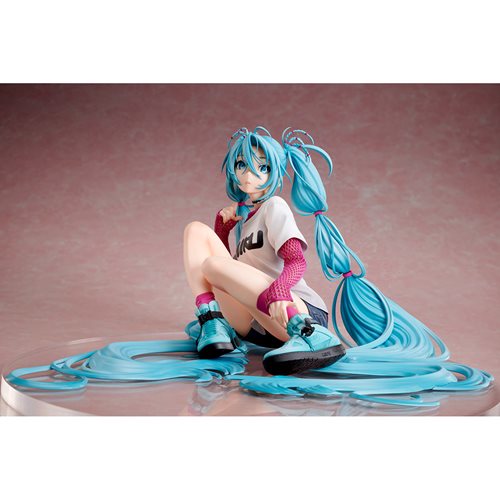 Vocaloid Hatsune Miku x Mai Yoneyama The Latest Street Style Cute