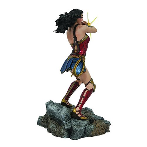 DC Gallery Justice League Movie Wonder Woman Bracelets Statue