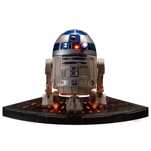Star Wars R2-D2 Egg Attack Statue