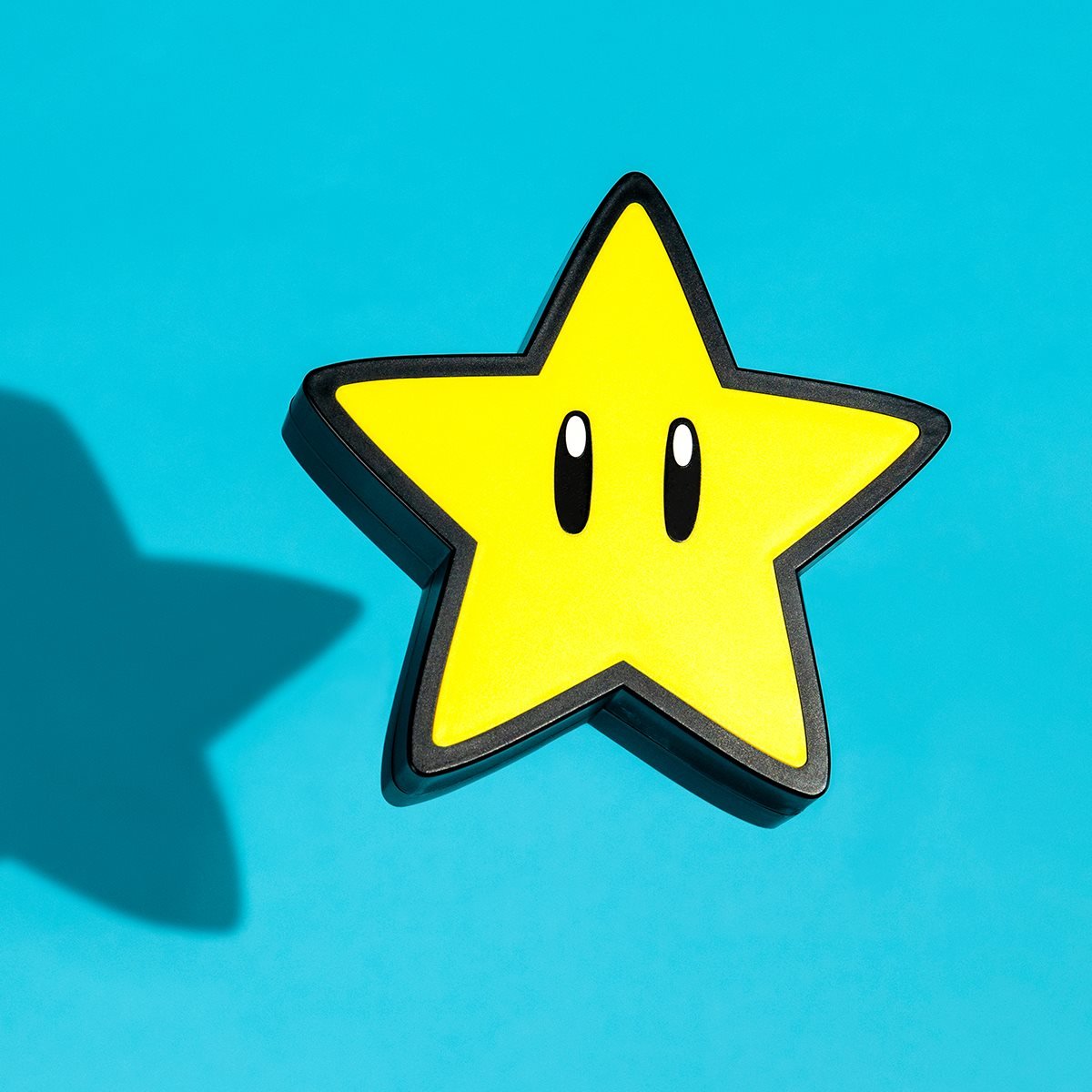 Super Mario™ Super Star Light with Sound - Merchandise - Nintendo