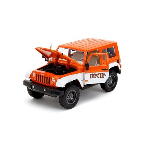 M&M's 2007 Jeep Wrangler 1:24 Scale Die-Cast Metal Vehicle with Orange Figure