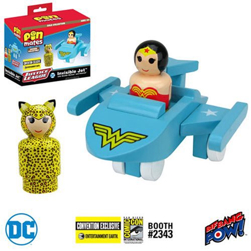 Wonder Woman Invisible Jet with Wonder Woman and Cheetah Pin Mates Set - Convention Exclusive