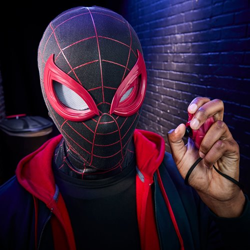 Spider-Man Marvel Legends Series Miles Morales Electronic Expressive Mask