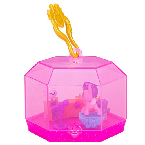 My Little Pony Mini World Magic Crystal Keychain Princess Pipp Petals Playset